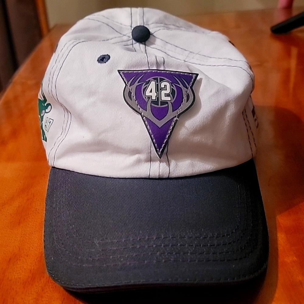 Milwaukee bucks baseball cap